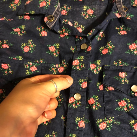 Forever 21 button down - Picture 2 of 3
